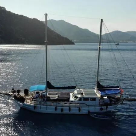 Irenguel Sultan Botel